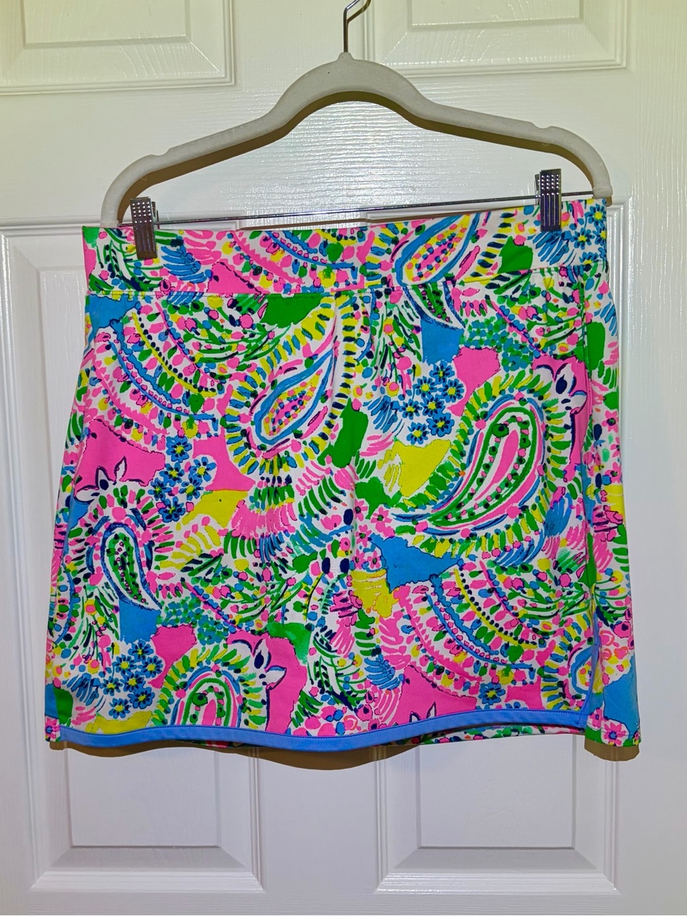 Vibrant Pink Multi-Color Tropical Paisley Print Gold or Tennis Skort. Large